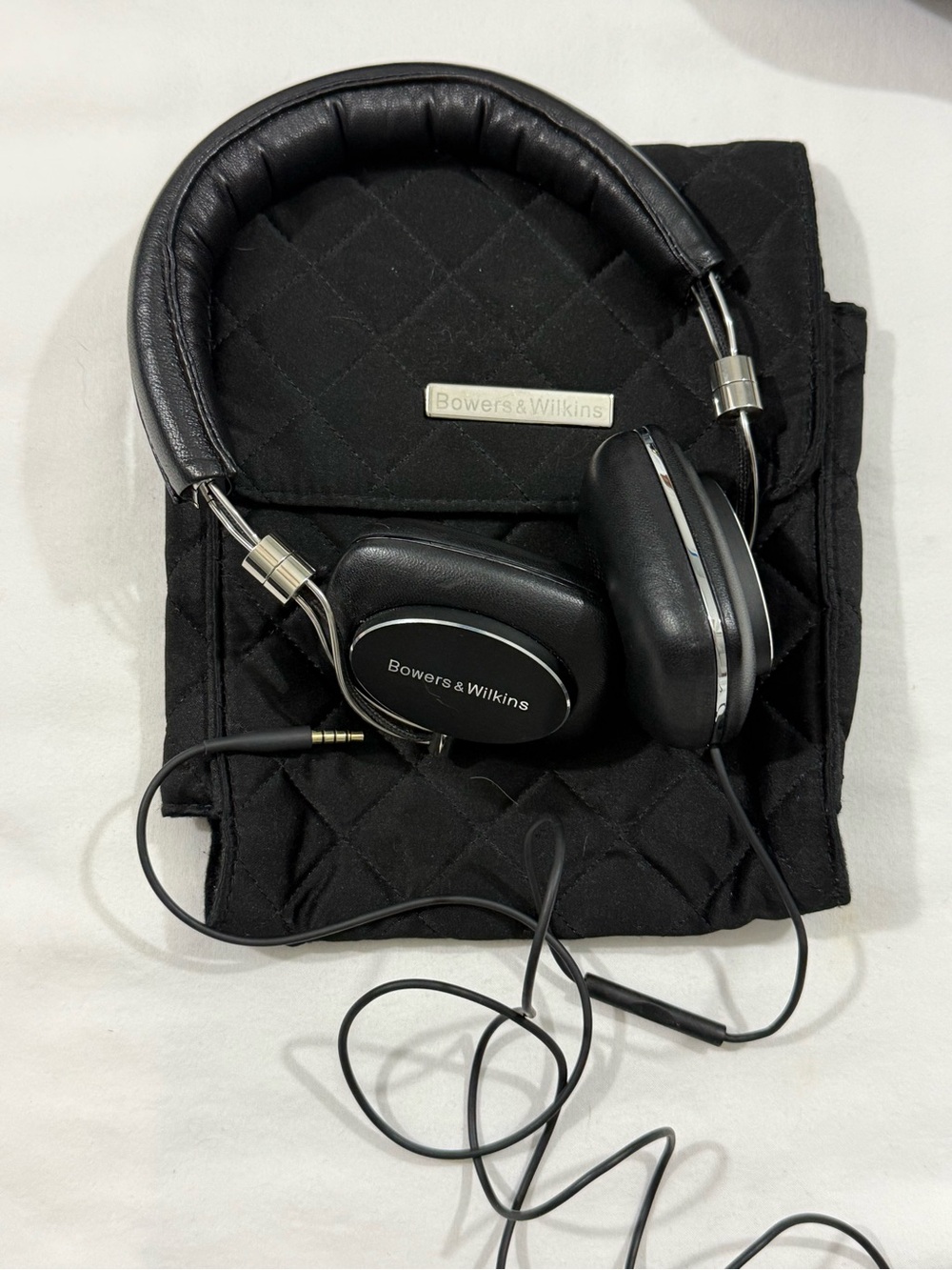 Bowers & Wilkins P5 Series 2 Wired On-Ear Headphones FP36471 Black